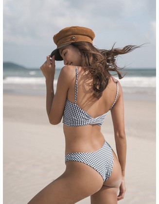 Yukari' s original Mini-Erfrischung in Retro-zentrierte Maschine ist eine einfache Sammlung von schlanken Bikini Drei-Punkt-Badeanzug Frauen