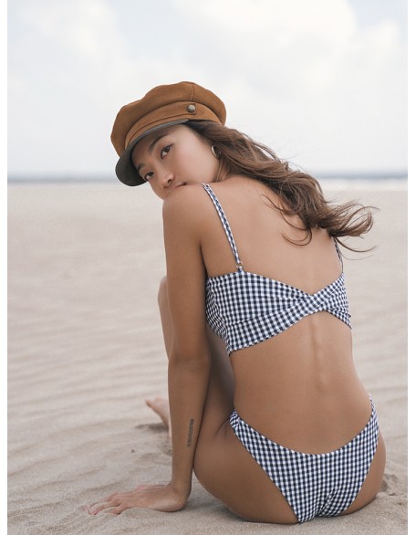 Yukari' s original Mini-Erfrischung in Retro-zentrierte Maschine ist eine einfache Sammlung von schlanken Bikini Drei-Punkt-Badeanzug Frauen